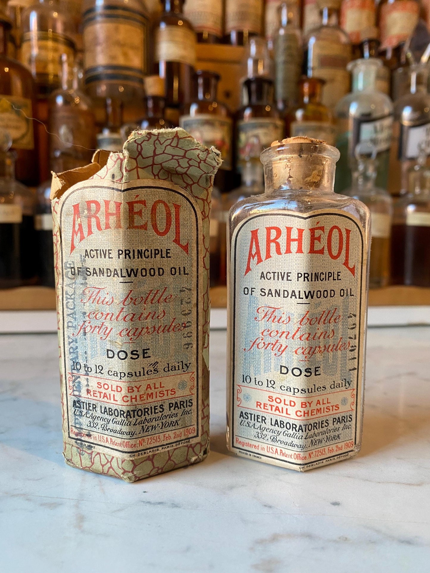 5 Cápsulas de Sándalo – Año 1909 | El Tiempo Sellado en Madera Viva