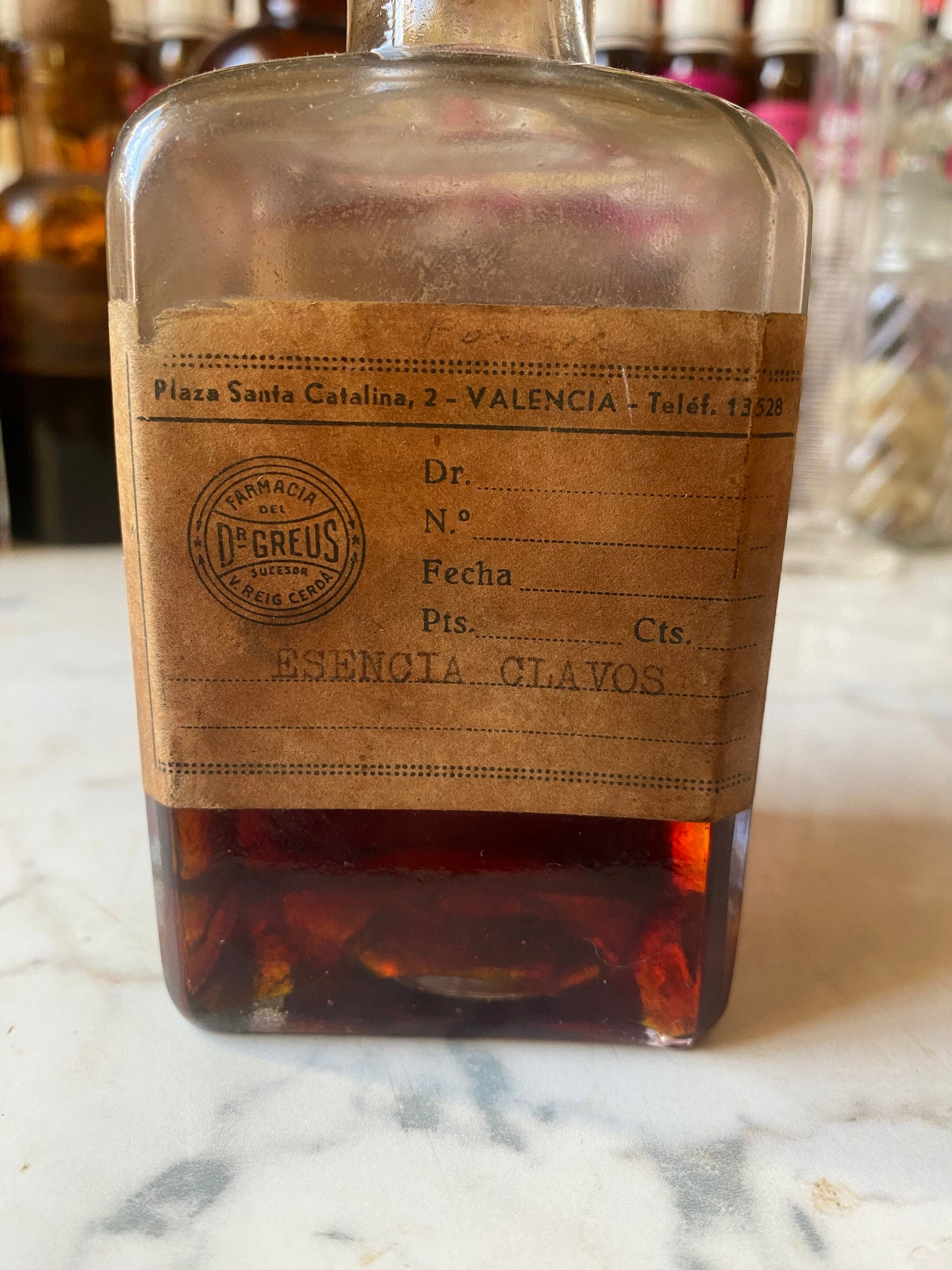 Aceite Esencial de Clavo Vintage – Pre 1980 | Esencia Antigua del Mercado Oriental